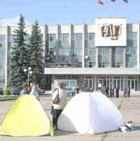 Погорельцы напомнили о себе